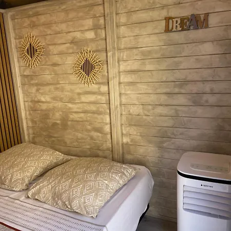 Insolite Avec Jacuzzi マントン