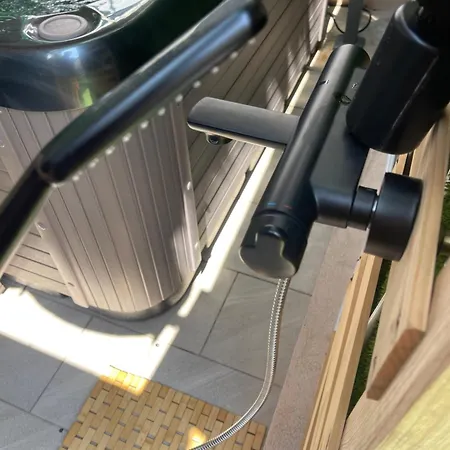 Insolite Avec Jacuzzi Privatif